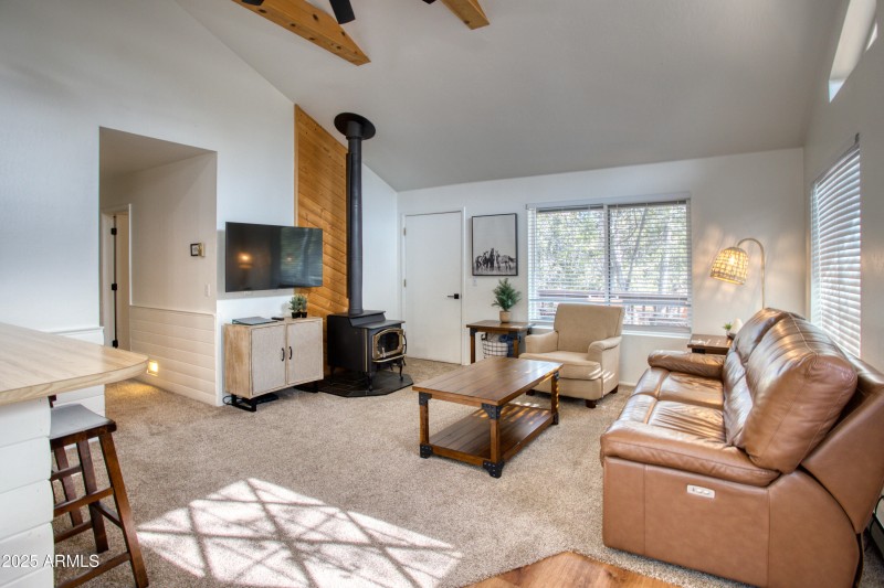 2273 Trail Cir