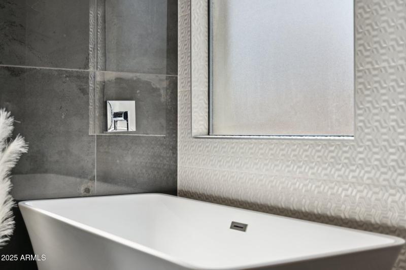 57-web-or-mls-5301-e-tierra-buena-ln