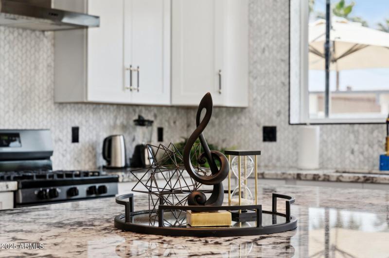 47-web-or-mls-6907-e-willetta-st