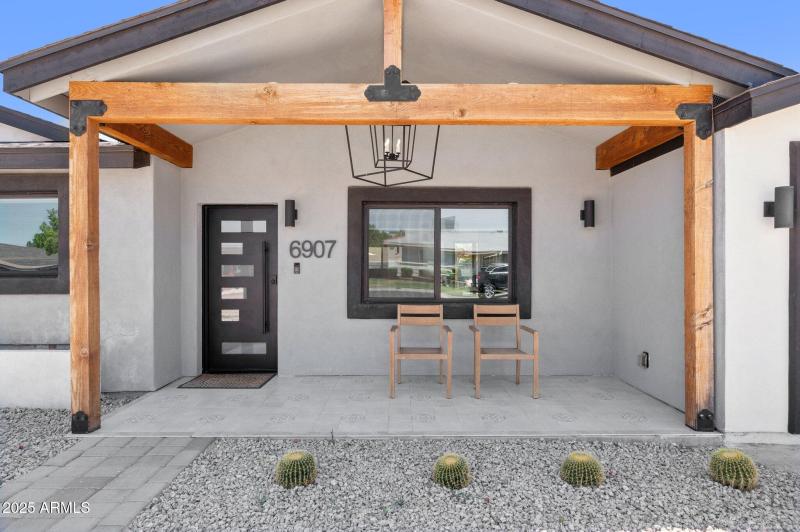 5-web-or-mls-6907-e-willetta-st