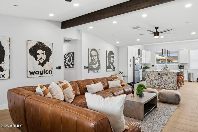 7-web-or-mls-6907-e-willetta-st