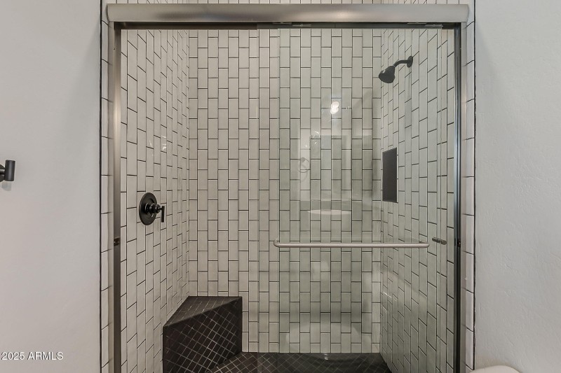 Guest bath 2