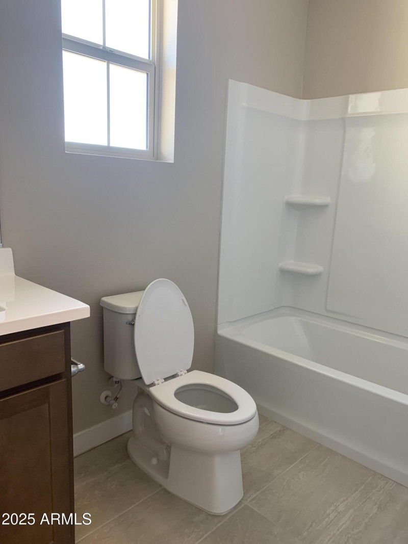 Mar Lot 11 - Bath 2
