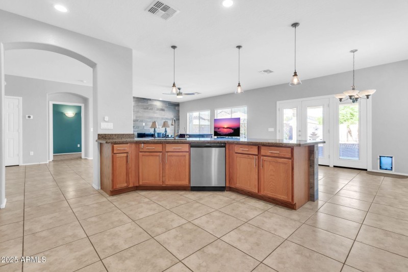 Kitchen Island Facing Wall