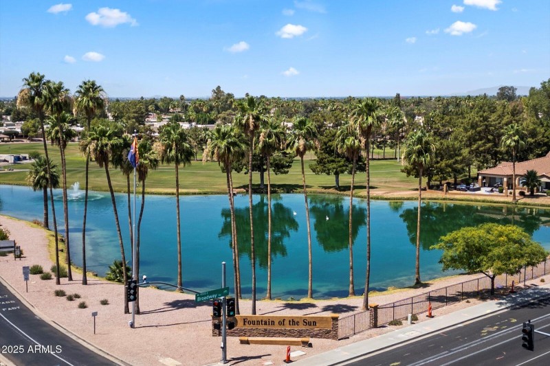 Desirable Fountain Of The Sun