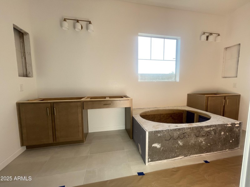 030 Primary bath