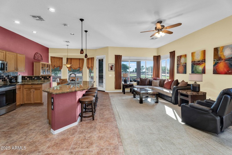 10-web-or-mls-4906 S Verbena-10
