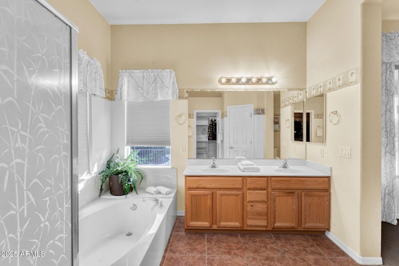 31-web-or-mls-4906 S Verbena-28
