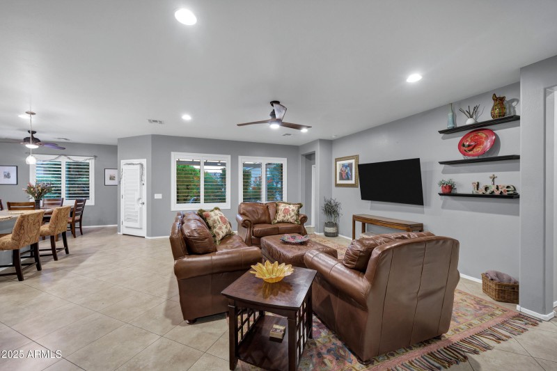 20194 N Riverbank Rd-8