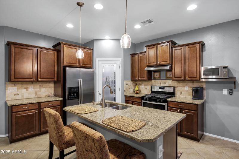 20194 N Riverbank Rd-12