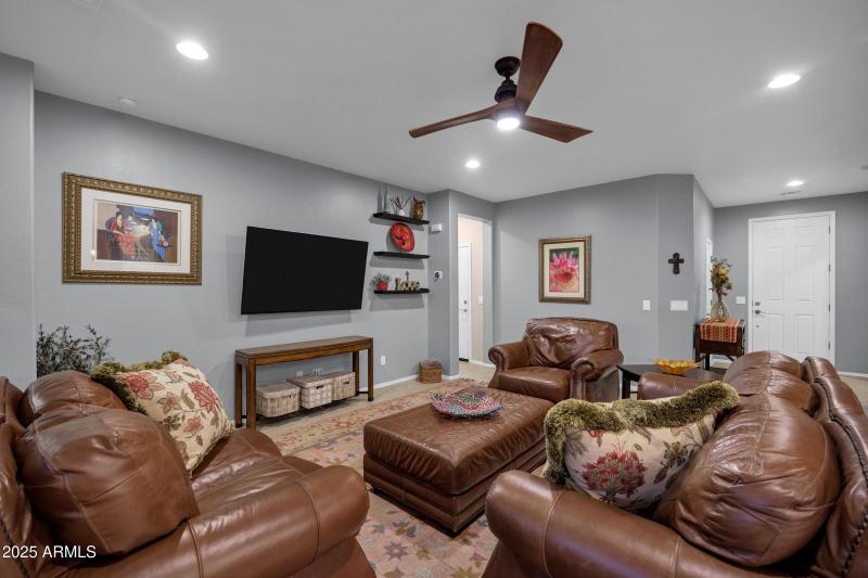 20194 N Riverbank Rd-10