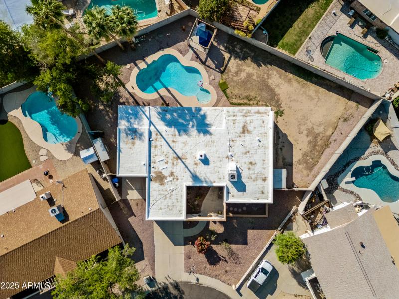 14-14830N28P-ocupix-SS