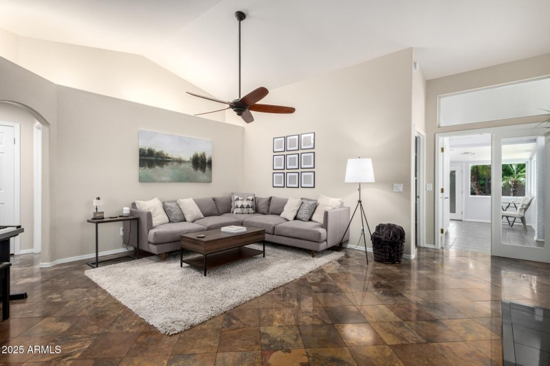 5 - Living Room 2