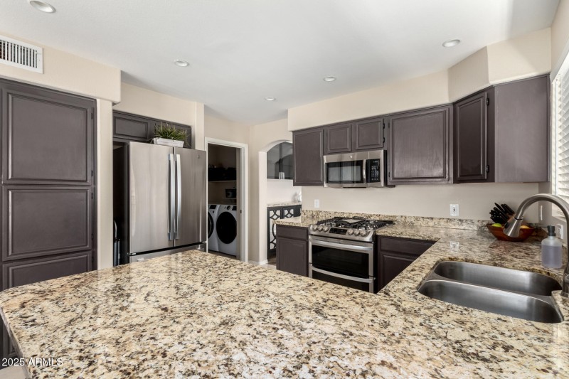12 - Kitchen