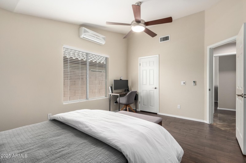22 - Guest Room 5