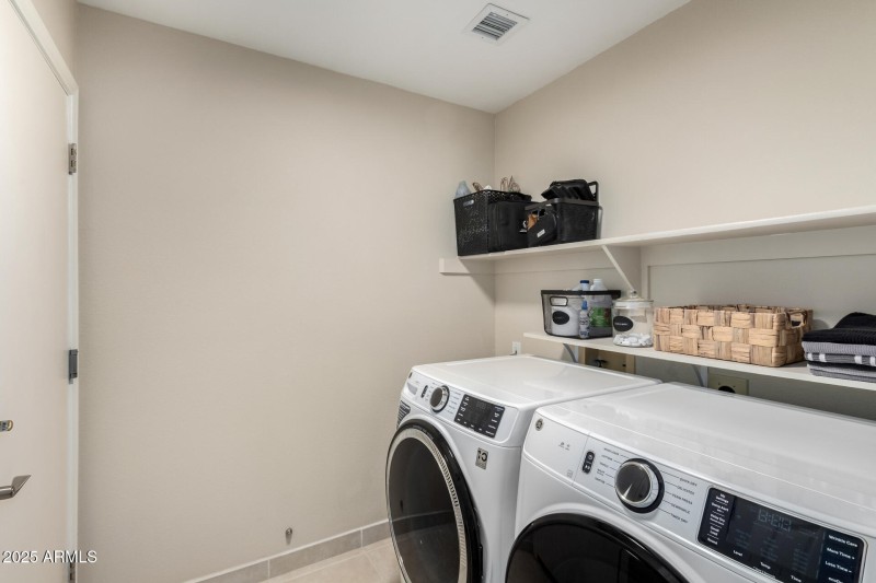 28 - Laundry Room