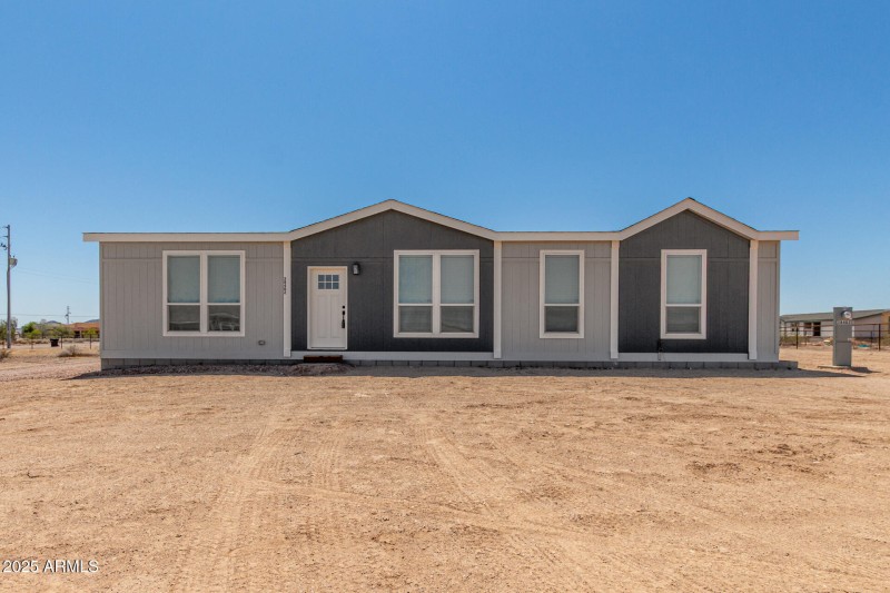 02 - Latham 38402
