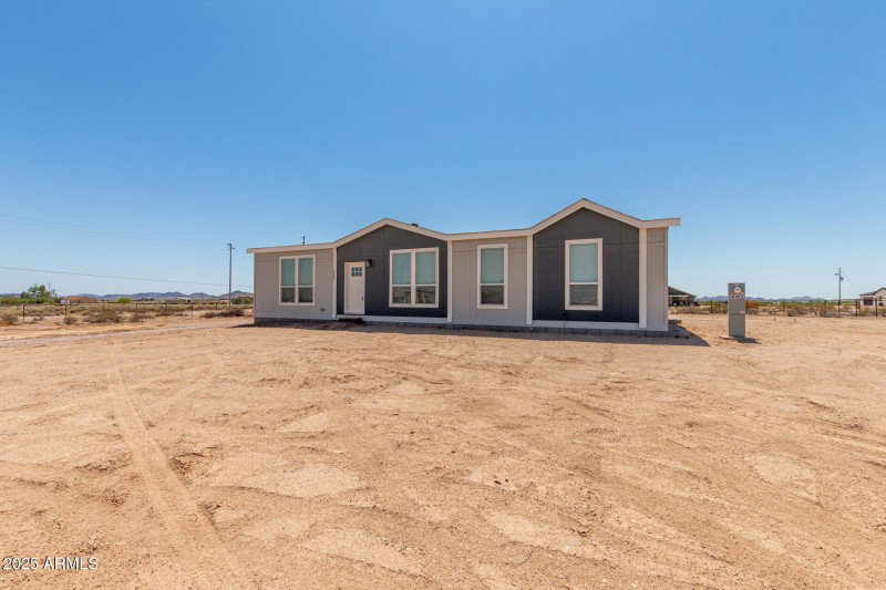 05 - Latham 38402