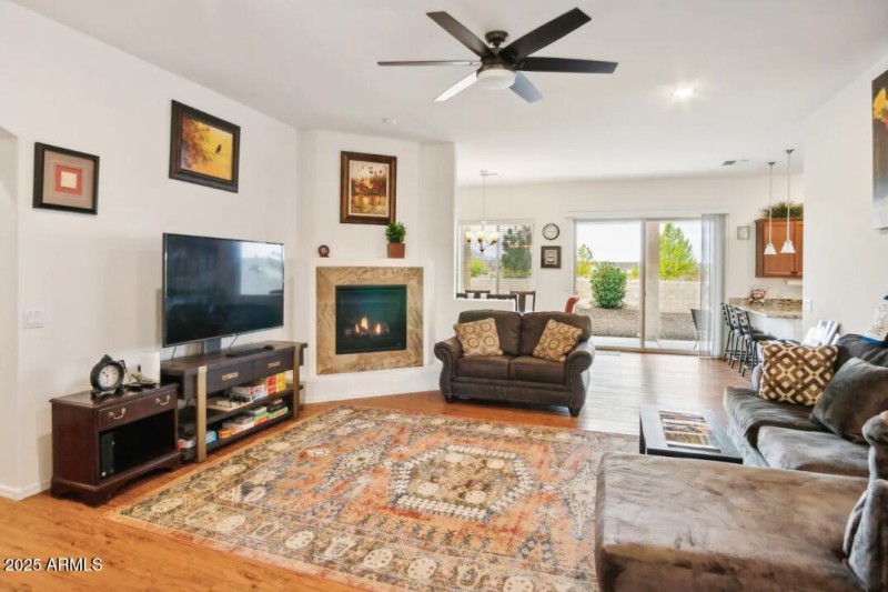 01b - Living Room