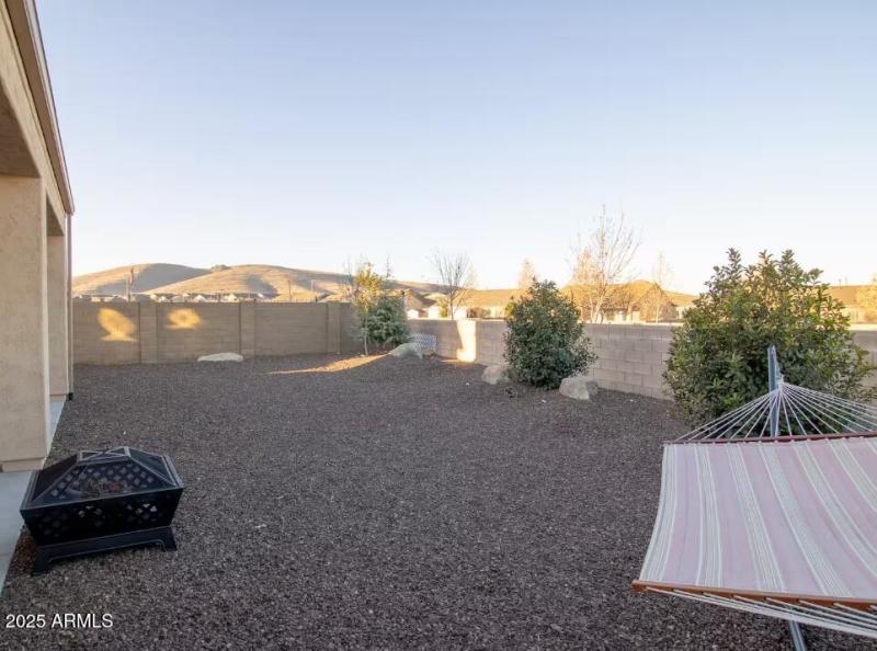 10b - Backyard