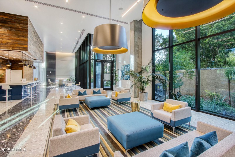 Lobby 4