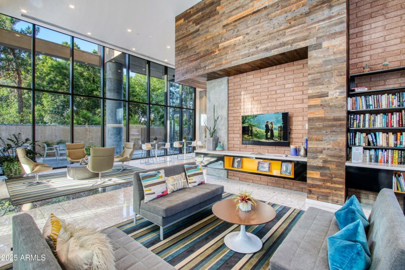 Lobby 9