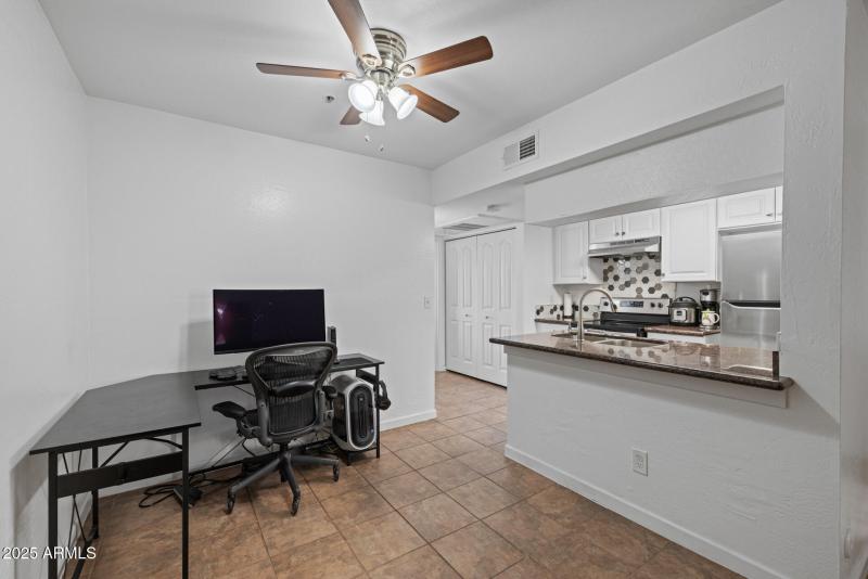 13)KITCHEN