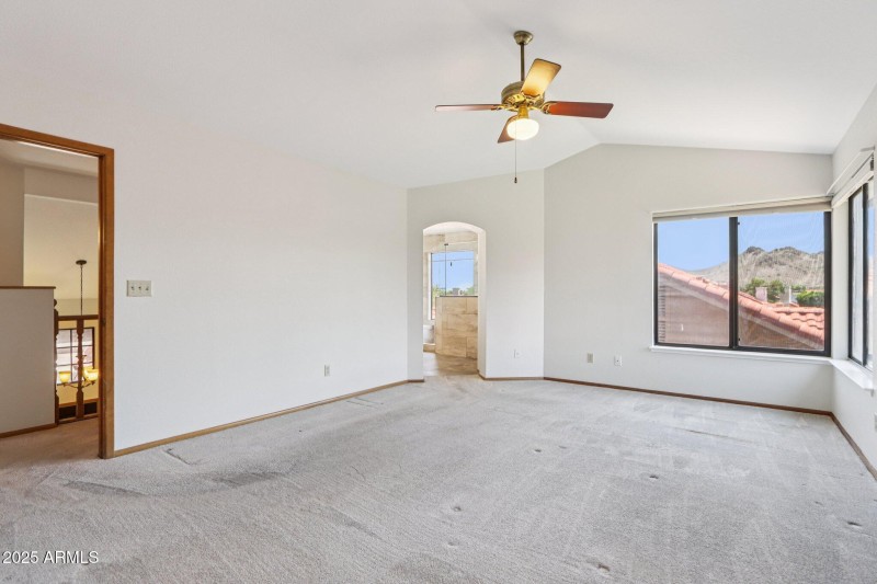 41-web-or-mls-E Sheena Dr-1106-041