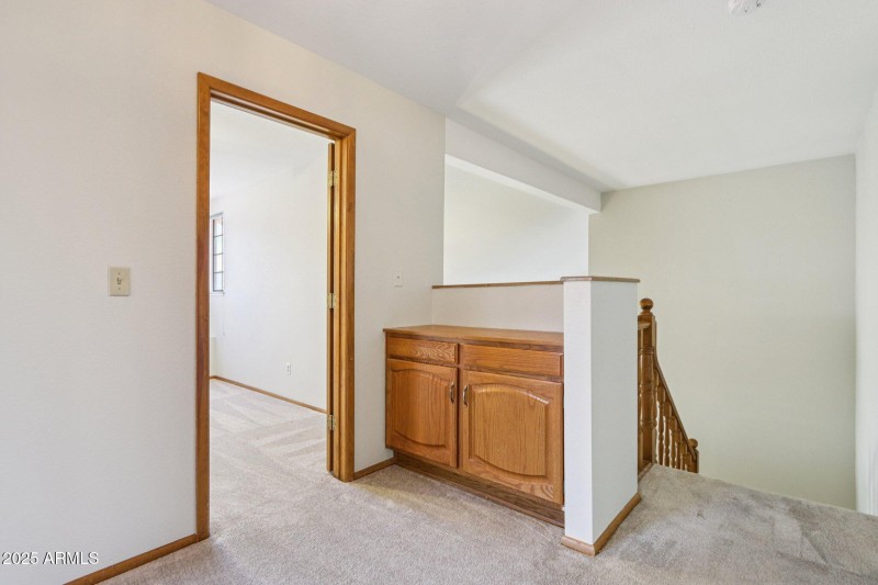 43-web-or-mls-E Sheena Dr-1106-043