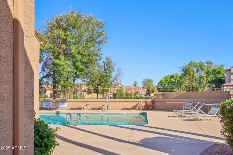 45-web-or-mls-E Southern Ave-1106-905