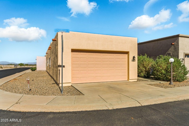 231 Clubhouse Ln
