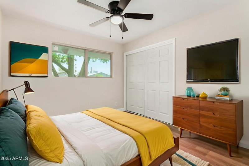 21-Forest - Bedroom - Mid-Century Modern