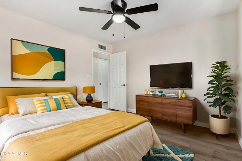 22-Forest - Bedroom - Mid-Century Modern