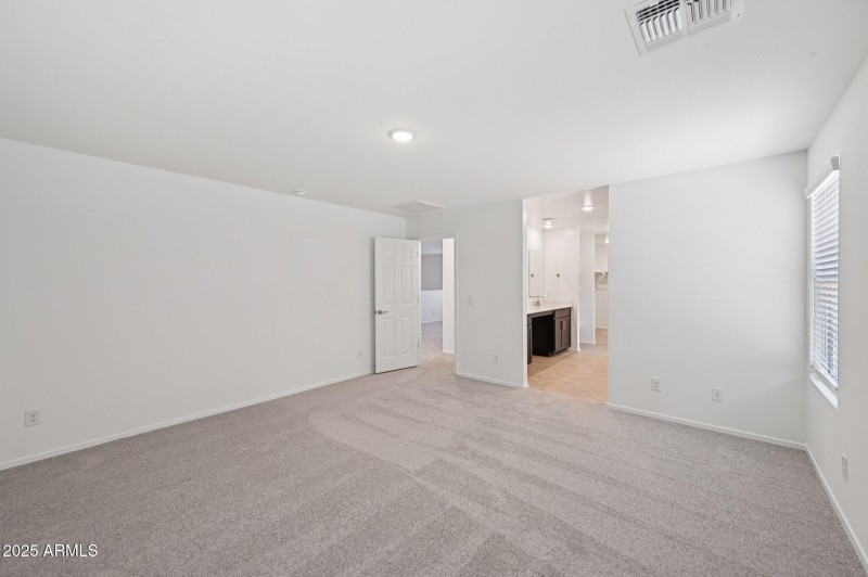 25-web-or-mls-S 240th Ln-1106-025