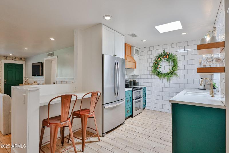 Breakfast bar