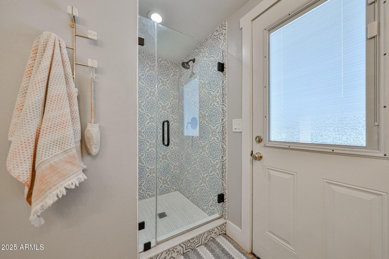 Primary shower