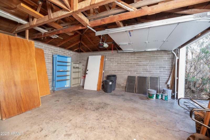 Garage 2