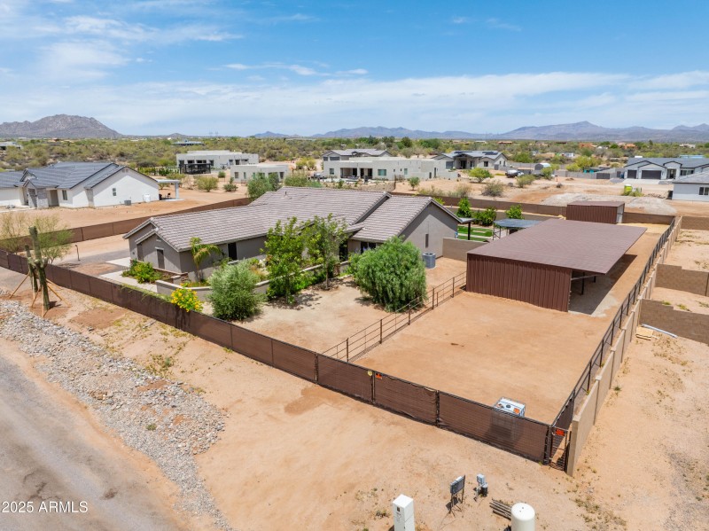 15438 E Milton Dr