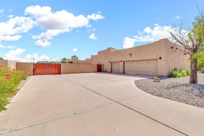 2699 E Claxton Rd-7