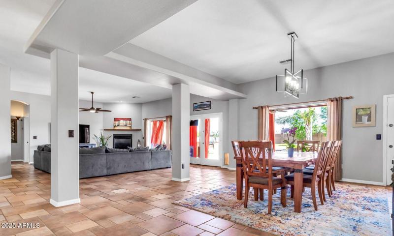 2699 E Claxton Rd-9