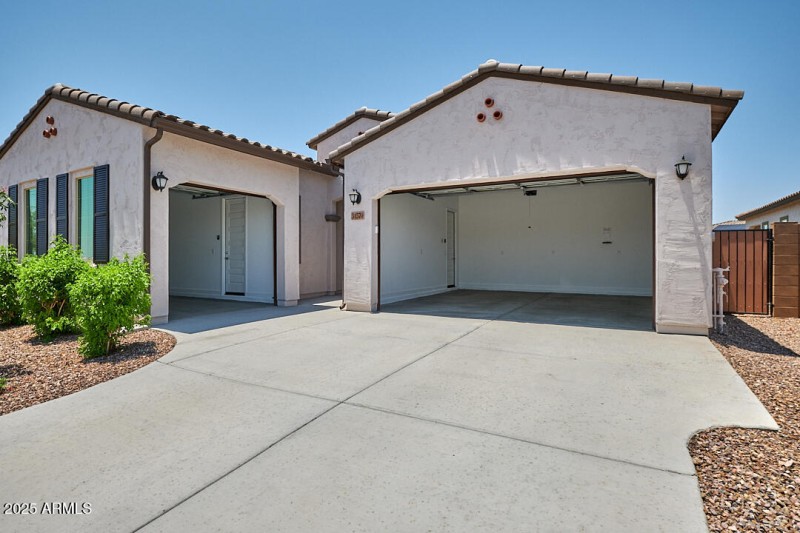 3 Car Garage