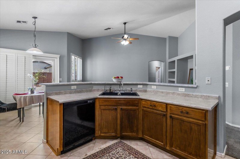 14-Kitchen