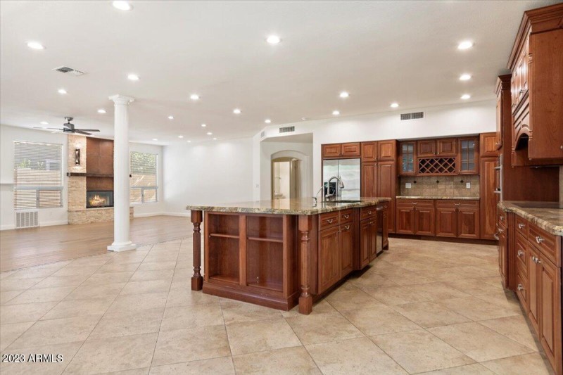 Kitchen_Family Room