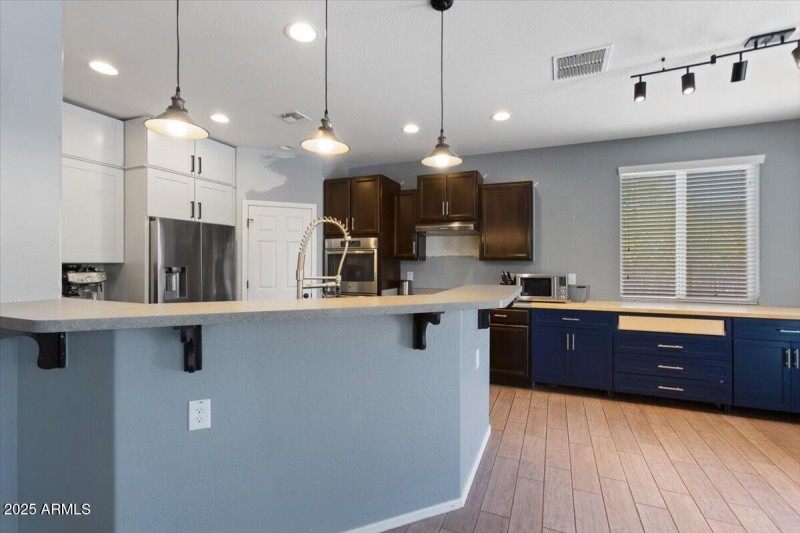 Beautiful kitchen with bar area