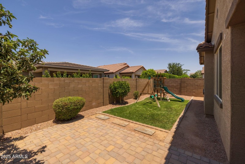 33-web-or-mls-20904 E Swan Dr, Queen Cre