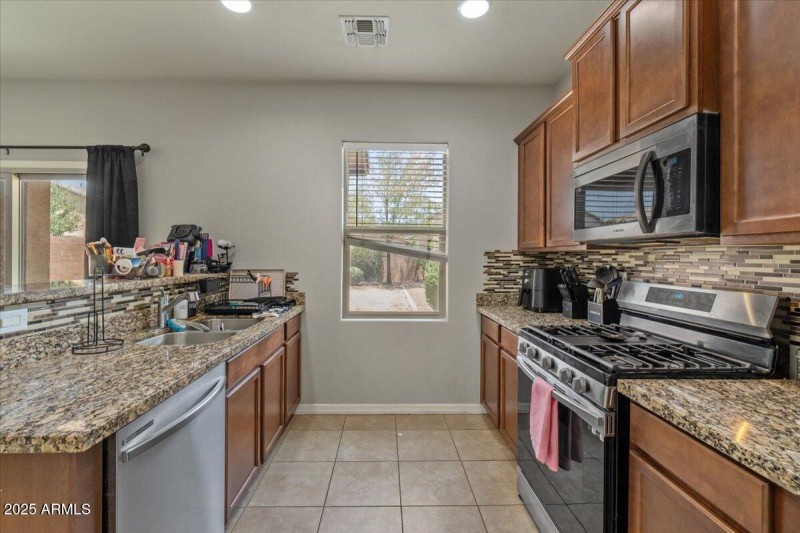 13-Kitchen