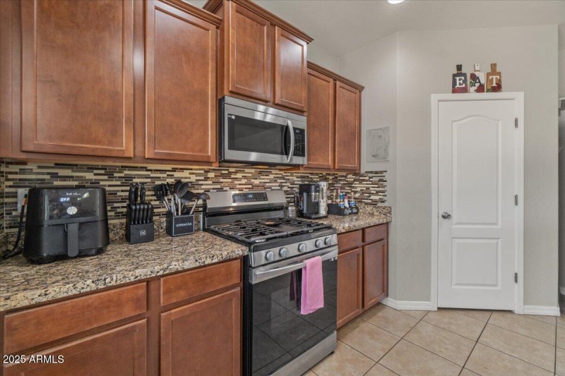 14-Kitchen
