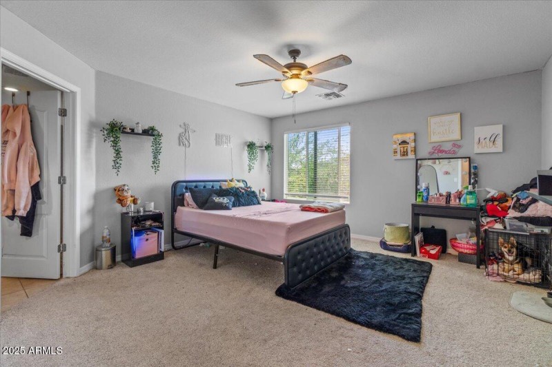17-Primary bedroom