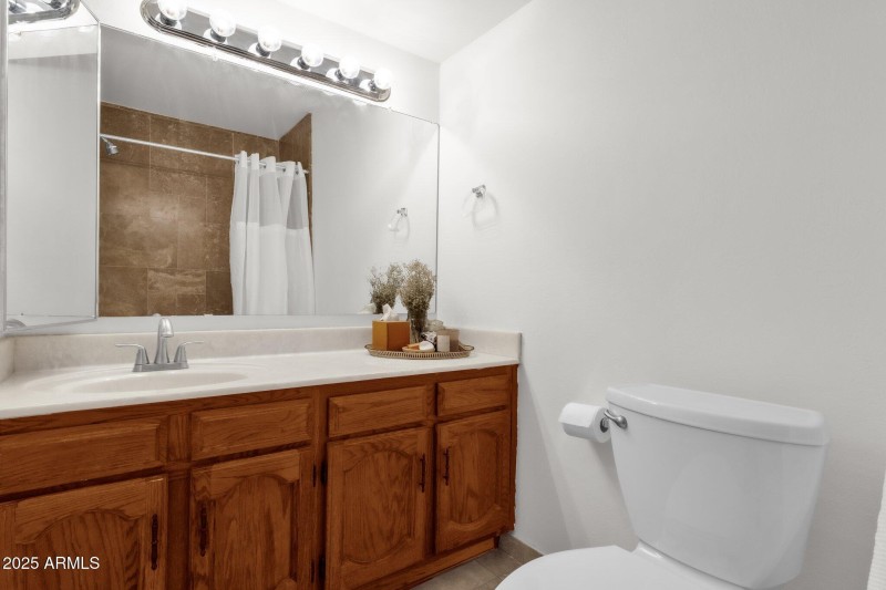 2nd bathroom