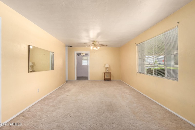 4140 E Glenrosa